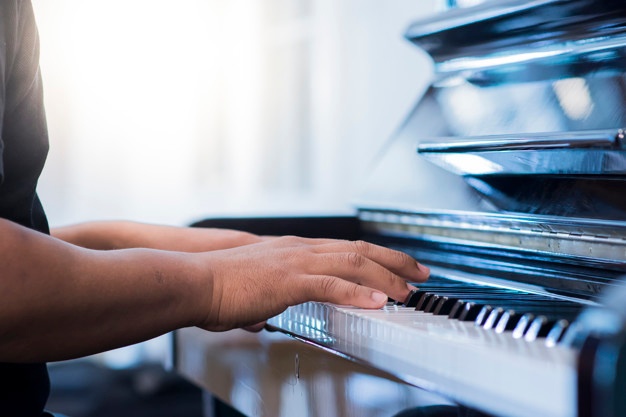8 BÀI TẬP LUYÊN NGÓN ĐÀN PIANO CHO NGƯỜI MỚI BẮT ĐẦU