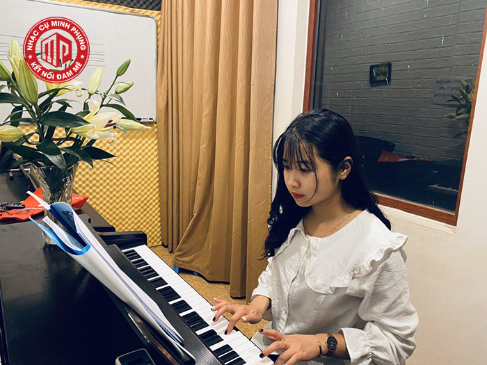 Chi tiết quan trọng khi mua đàn piano điện giá rẻ