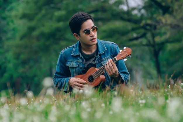 Học cách Chơi Ukulele Cực Kì Đơn Giản Với Những Mẹo Vặt Sau